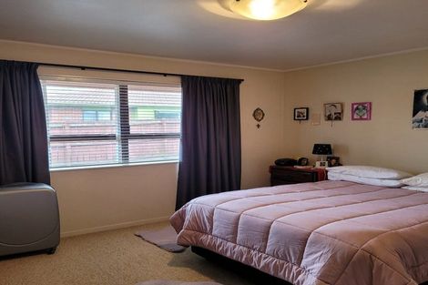 Photo of property in 2/66 Marne Road, Papakura, 2110