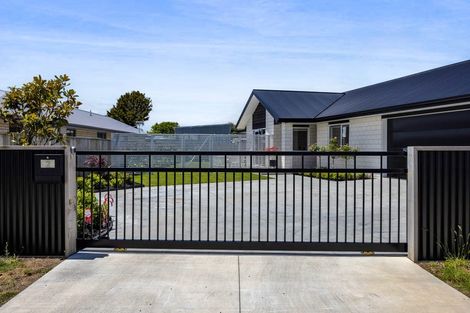 Photo of property in 2 Midsummer Avenue, Stratford, 4332