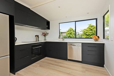 Photo of property in 16 Airini Road, Waimarama, Havelock North, 4294