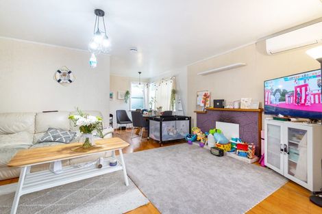 Photo of property in 522 Beach Road, Murrays Bay, Auckland, 0630