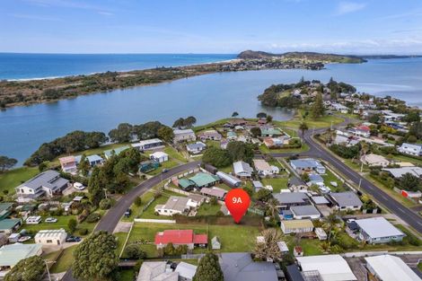 Photo of property in 9a Roretana Drive, Athenree, Waihi Beach, 3177