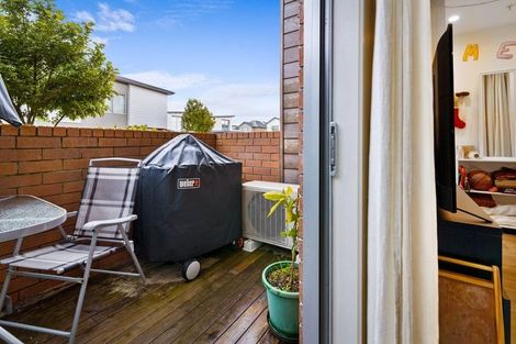 Photo of property in 5/160c Hobsonville Point Road, Hobsonville, Auckland, 0616