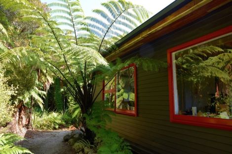Photo of property in 107 South Terrace Road, Karamea, 7893