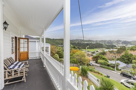 Photo of property in 10 Jackson Street, Island Bay, Wellington, 6023