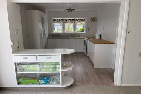 Photo of property in 4 Gibbs Crescent, Wainuiomata, Lower Hutt, 5014