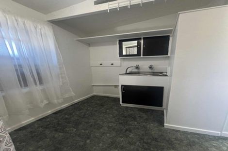 Photo of property in 2 Tasman Street, Havelock North, 4130