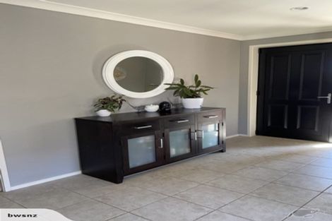 Photo of property in 23 Seabreeze Place, Papamoa Beach, Papamoa, 3118