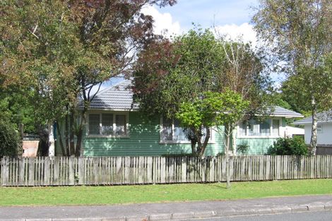 Photo of property in 8 Hereford Street, Te Atatu Peninsula, Auckland, 0610