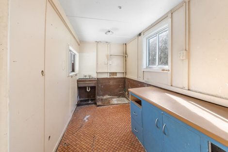 Photo of property in 114a Pioneer Road, Moturoa, New Plymouth, 4310