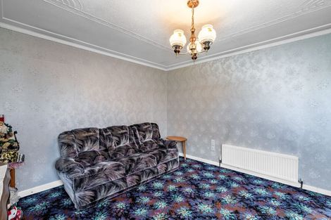 Photo of property in 38 Nichol Street, Heidelberg, Invercargill, 9812