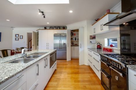 Photo of property in 81 Reading Street, Greytown, 5712