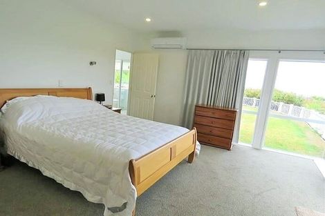 Photo of property in 327 Kaipara Road, Papakura, 2582