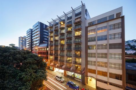 Photo of property in Atrium Towers, 8d/154 The Terrace, Wellington Central, Wellington, 6011
