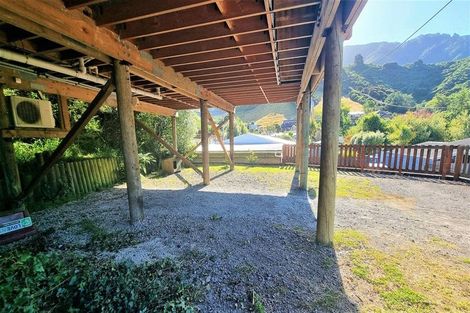 Photo of property in 5 Dorset Street, Picton, 7220