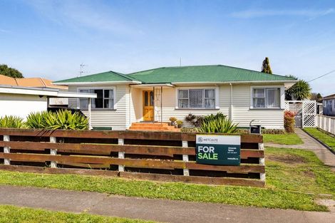 Photo of property in 21 Vogel Street, Hawera, 4610