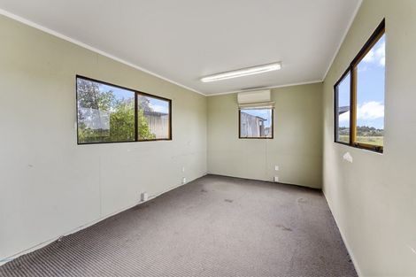 Photo of property in 129 Parewanui Road, Bulls, 4894