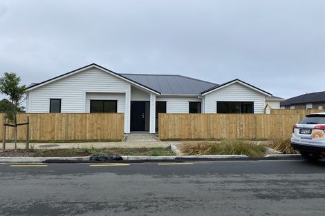 Photo of property in 28 Holcroft Street, Papakura, 2110