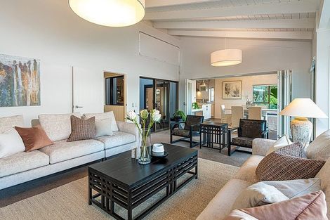 Photo of property in 35 Sylvan Park Avenue, Milford, Auckland, 0620