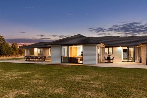 Photo of property in 1 Three Oaks Drive, Dairy Flat, Albany, 0794