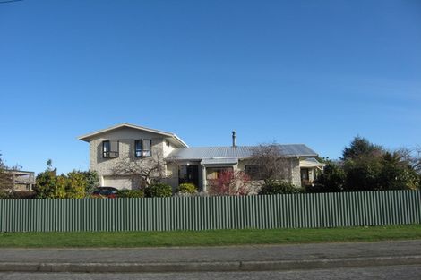 Photo of property in 76 Mackenzie Street, Winton, 9720