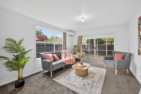 Photo of property in 1/72a Cuffs Road, Wainoni, Christchurch, 8061