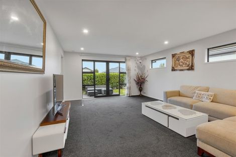 Photo of property in 37 Packard Crescent, Halswell, Christchurch, 8025