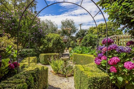 Photo of property in 120 Aorangi Road, Bryndwr, Christchurch, 8053