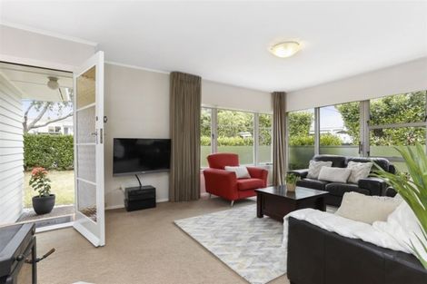 Photo of property in 1 Kotuku Street, Te Atatu Peninsula, Auckland, 0610