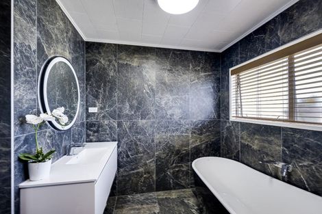 Photo of property in 43 North Shore Road, Eskdale, Napier, 4182