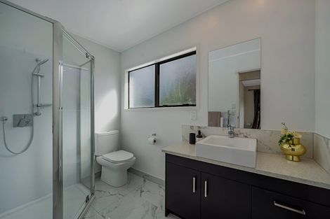 Photo of property in 7b Lowtherhurst Road, Massey, Auckland, 0614