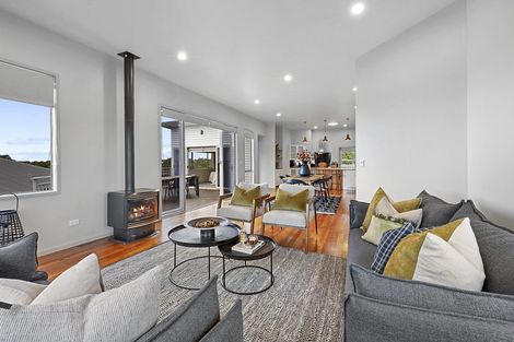 Photo of property in 44 Karamea Street, Whalers Gate, New Plymouth, 4310