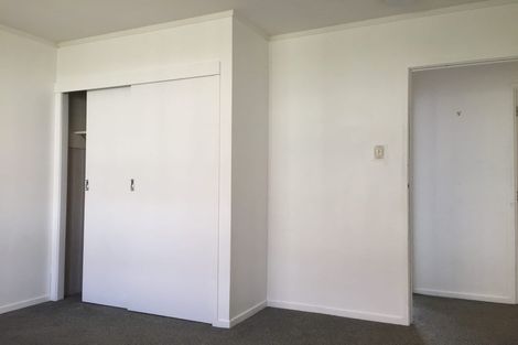 Photo of property in 52 Butterworth Drive, Glendene, Auckland, 0602