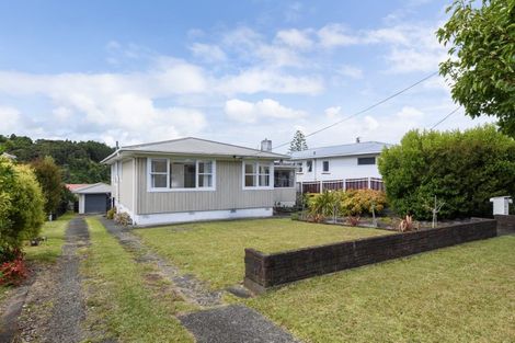 Photo of property in 18 Huruhuru Road, Massey, Auckland, 0614
