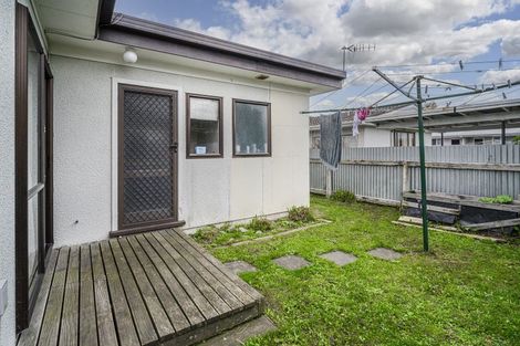 Photo of property in 2/708 Terrace Road, Parkvale, Hastings, 4122