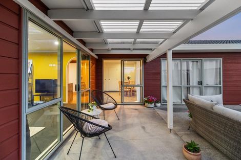 Photo of property in 23 Faram Place, Massey, Auckland, 0614