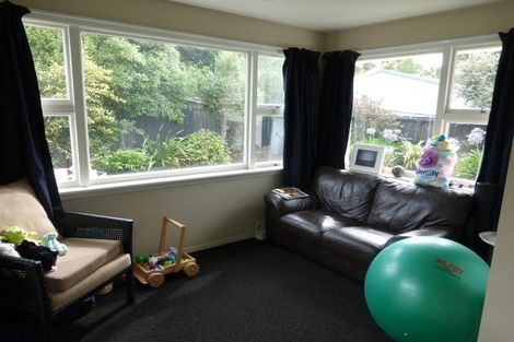 Photo of property in 4 Kyeburn Place, Avonhead, Christchurch, 8042