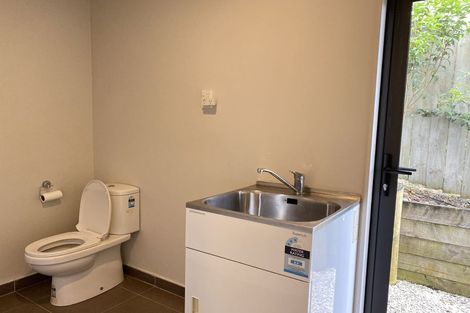 Photo of property in 2/2 Swan Hill Drive, Glen Eden, Auckland, 0602