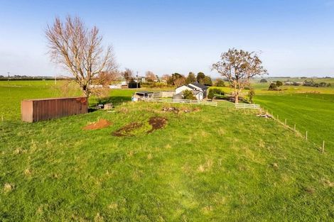 Photo of property in 328 Austin Road, Normanby, Hawera, 4675