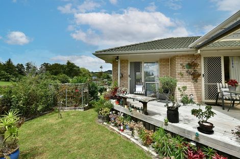 Photo of property in 29 Cabeleigh Drive, Helensville, 0800