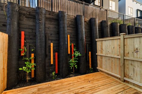 Photo of property in 37 Puihi Crescent, Massey, 0614