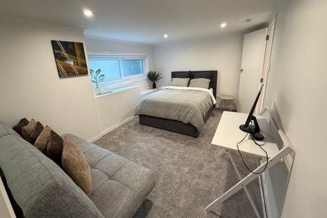 Photo of property in 20 Pohutukawa Avenue, Red Beach, 0932