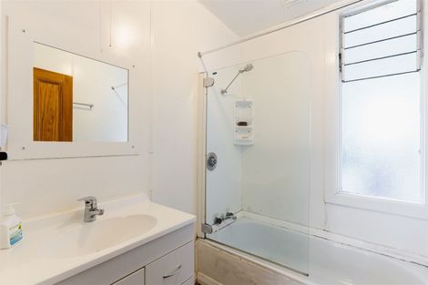 Photo of property in 80 Glen Road, The Glen, Dunedin, 9011