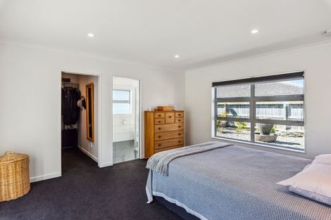 Photo of property in 15 Taranui Way, Paraparaumu Beach, Paraparaumu, 5032