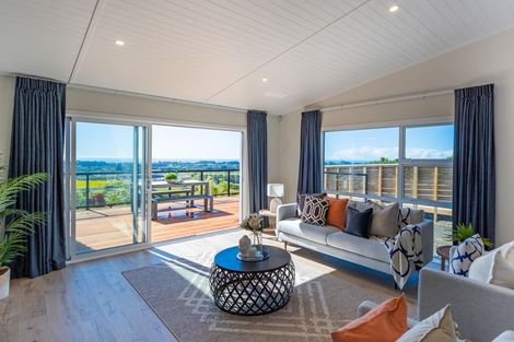 Photo of property in 90 Kotare Street, Waikanae, 5036