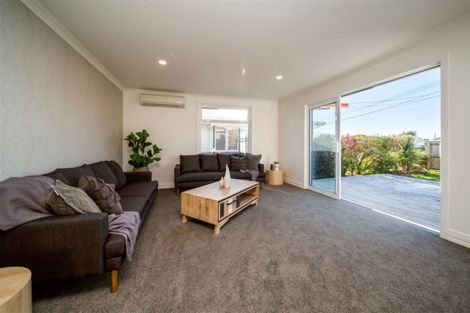 Photo of property in 273 South Road, Hawera, 4610
