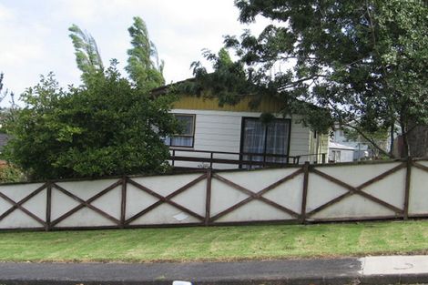 Photo of property in 29 Glenbervie Crescent, Massey, Auckland, 0614