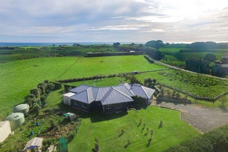 Photo of property in 173 Perth Road, Okato, New Plymouth, 4374