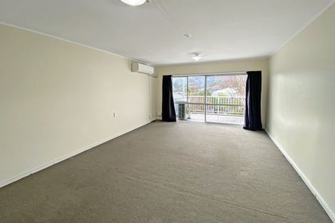 Photo of property in 95 Farmer Crescent, Taita, Lower Hutt, 5011