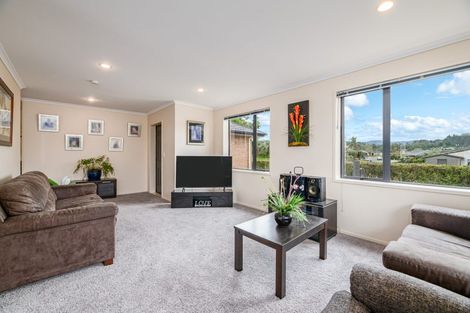 Photo of property in 9 Chelmsley Avenue, Henderson, Auckland, 0612