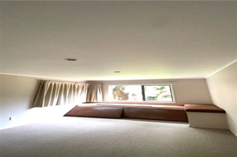 Photo of property in 29 Rifleman Rise, Unsworth Heights, Auckland, 0632